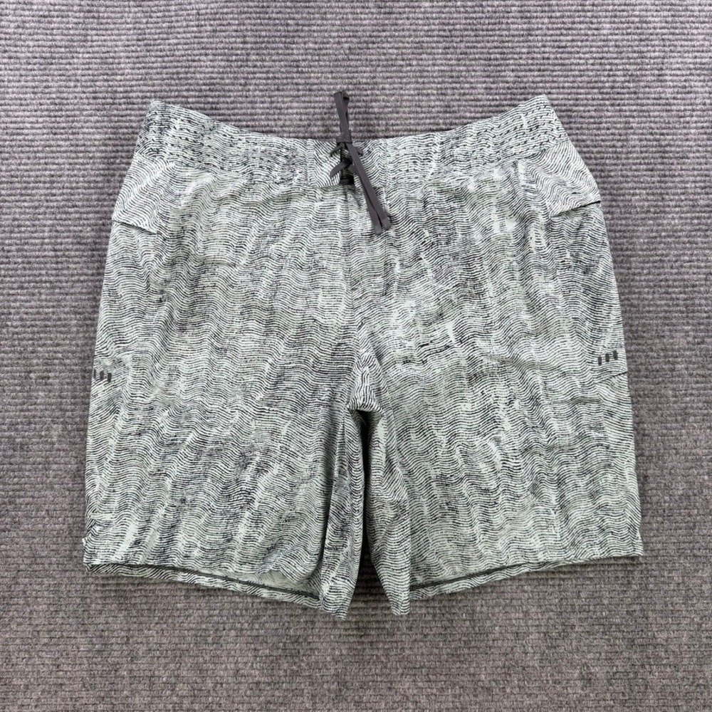 Lululemon Current State Board Shorts Mens 36 Wave Print Gray Black Linerless